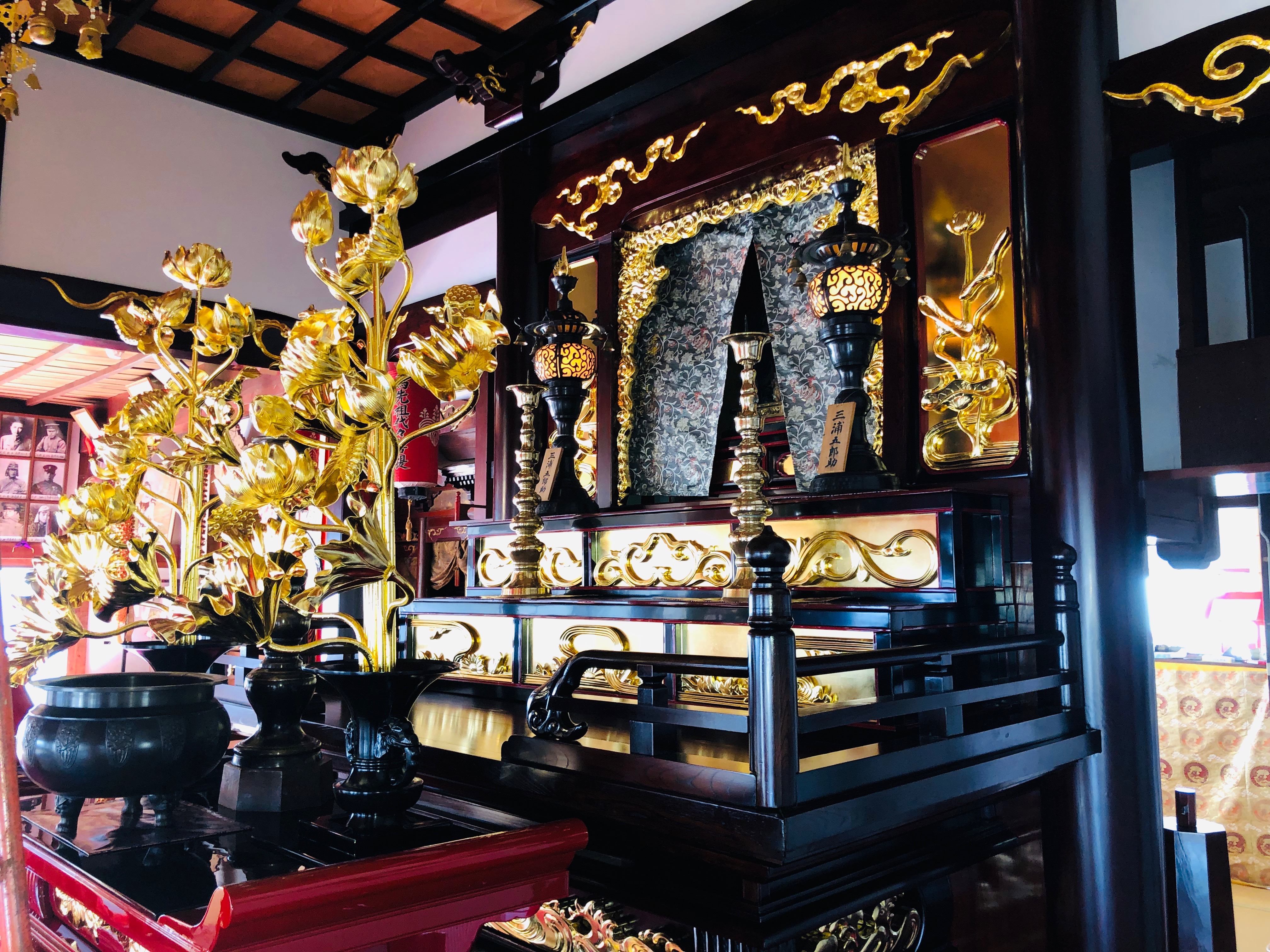 修繕後の寺院本堂