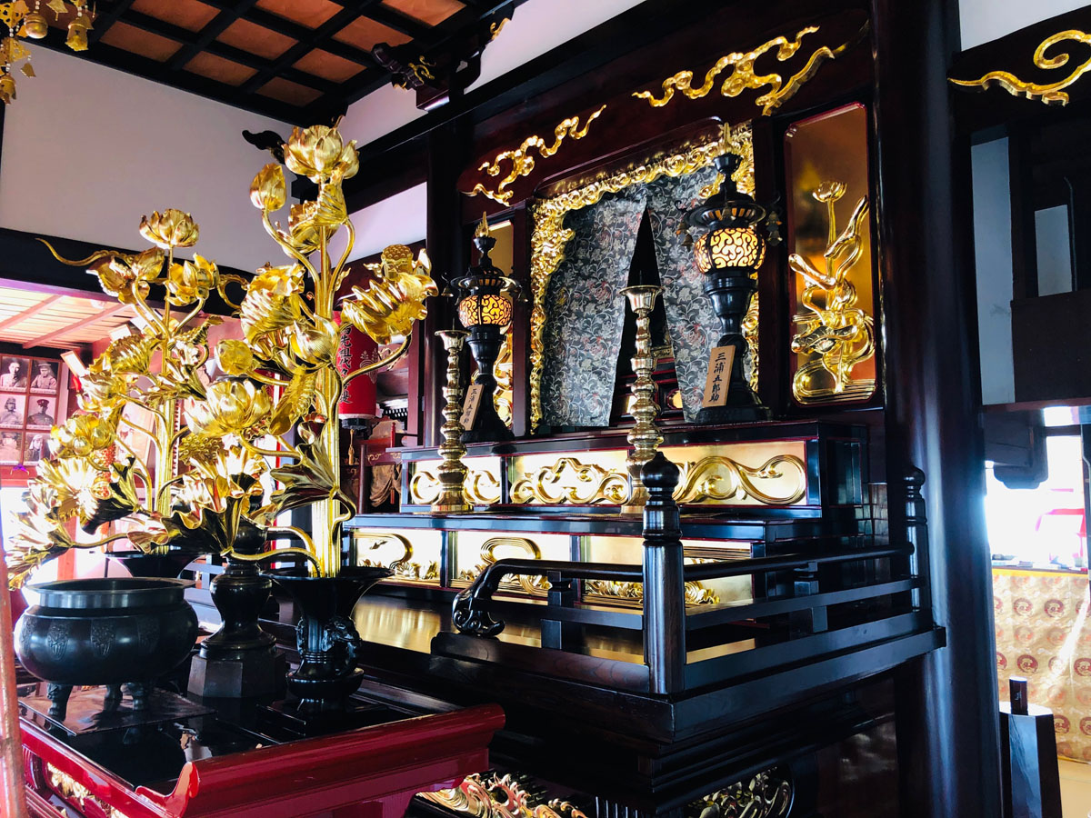 修繕後の寺院本堂